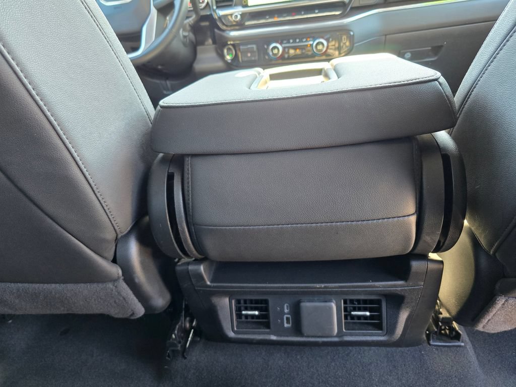 Used 2025 GMC Sierra 1500 SLT AWD/4WD image 45