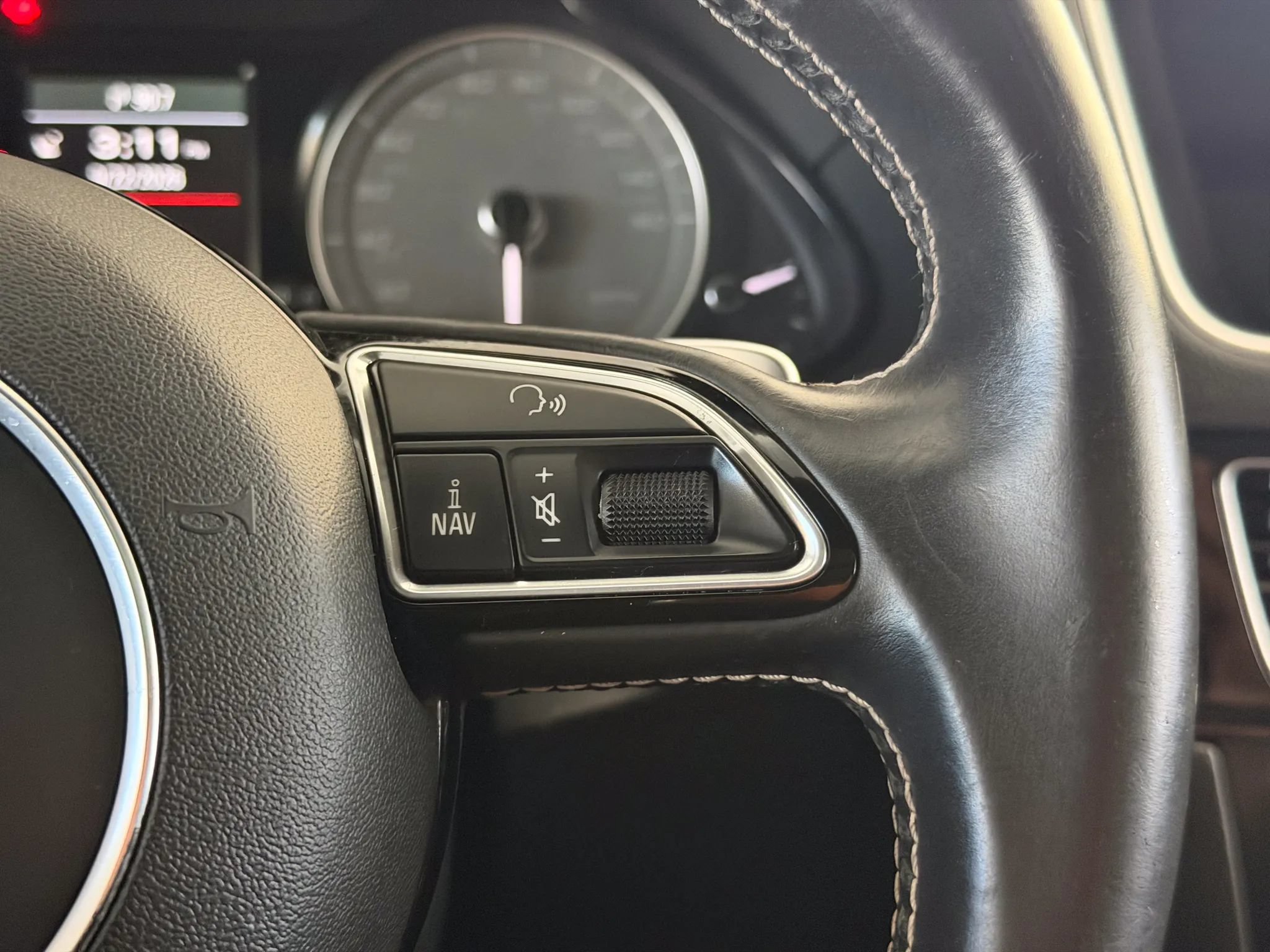 Used 2016 Audi SQ5 Prestige w/ Prestige Package AWD/4WD image 38