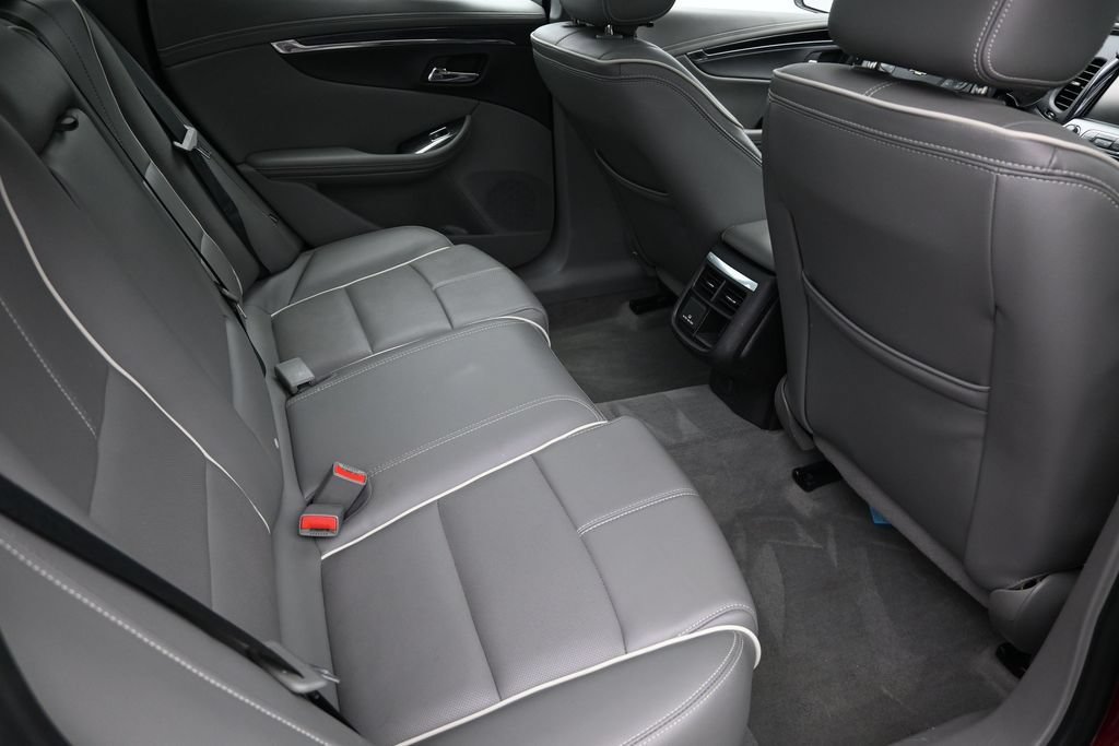Used 2017 Chevrolet Impala Premier w/ Enhanced Convenience Package FWD image 28