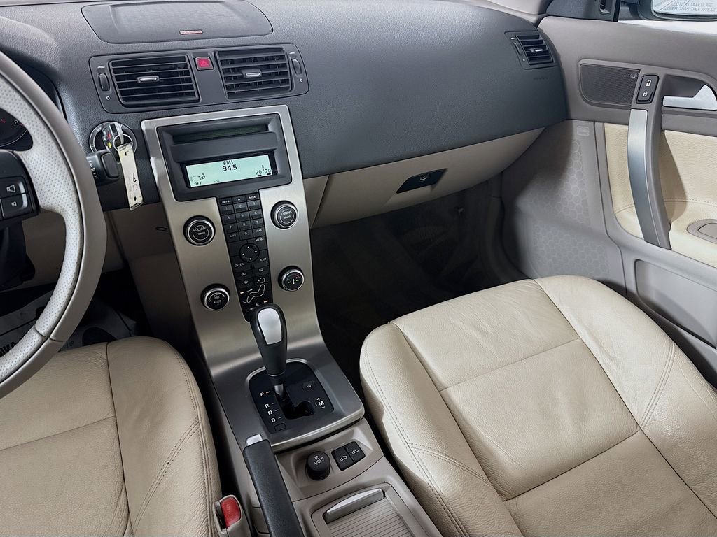 Used 2007 Volvo C70 T5 image 26