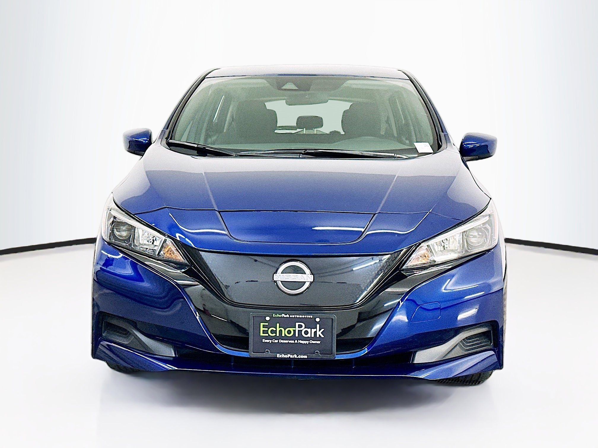 Used 2025 Nissan Leaf S image 2