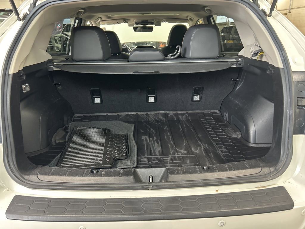 Used 2018 Subaru Crosstrek 2.0i Limited image 17