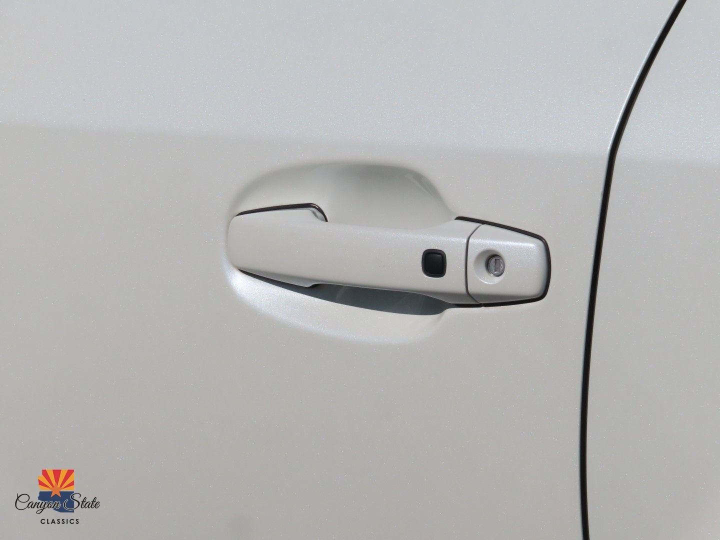 Used 2014 Toyota Land Cruiser image 23