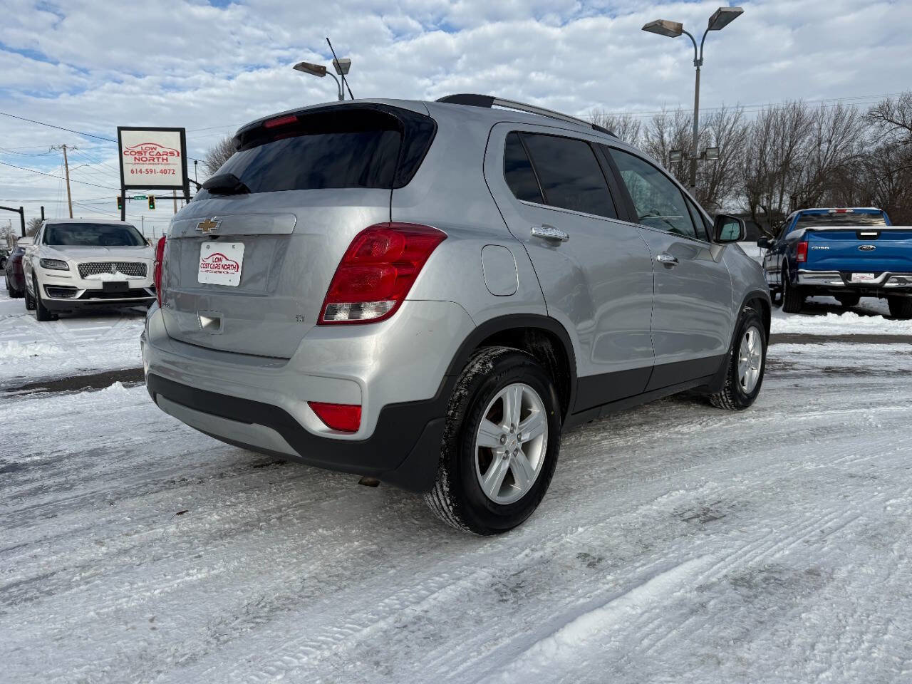 Used 2017 Chevrolet Trax LT w/ LT Convenience Package image 8