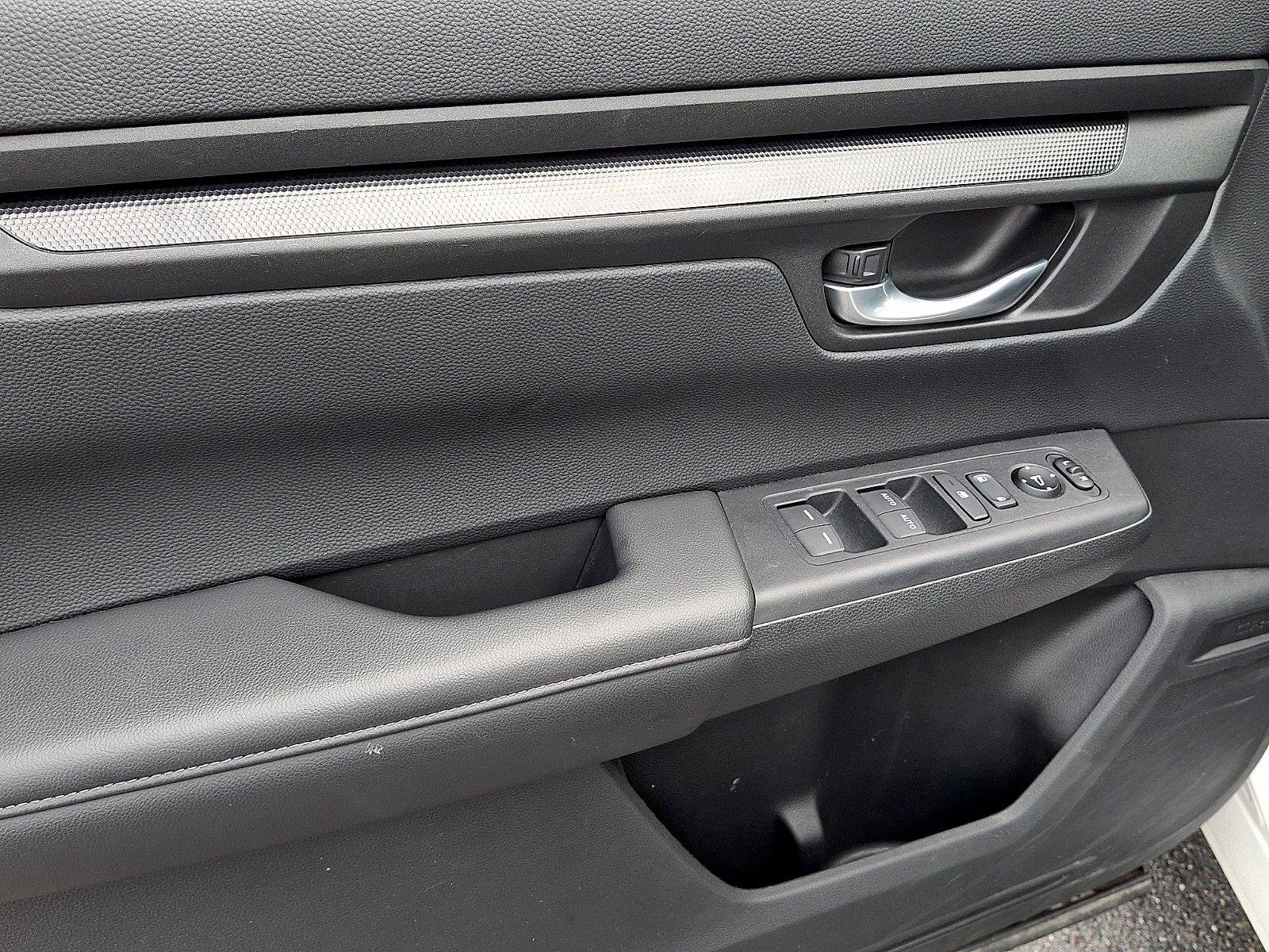 Used 2025 Honda CR-V EX image 12