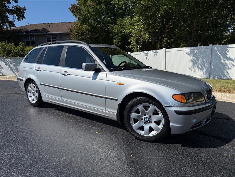 Used 2003 BMW 325i Wagon image 4