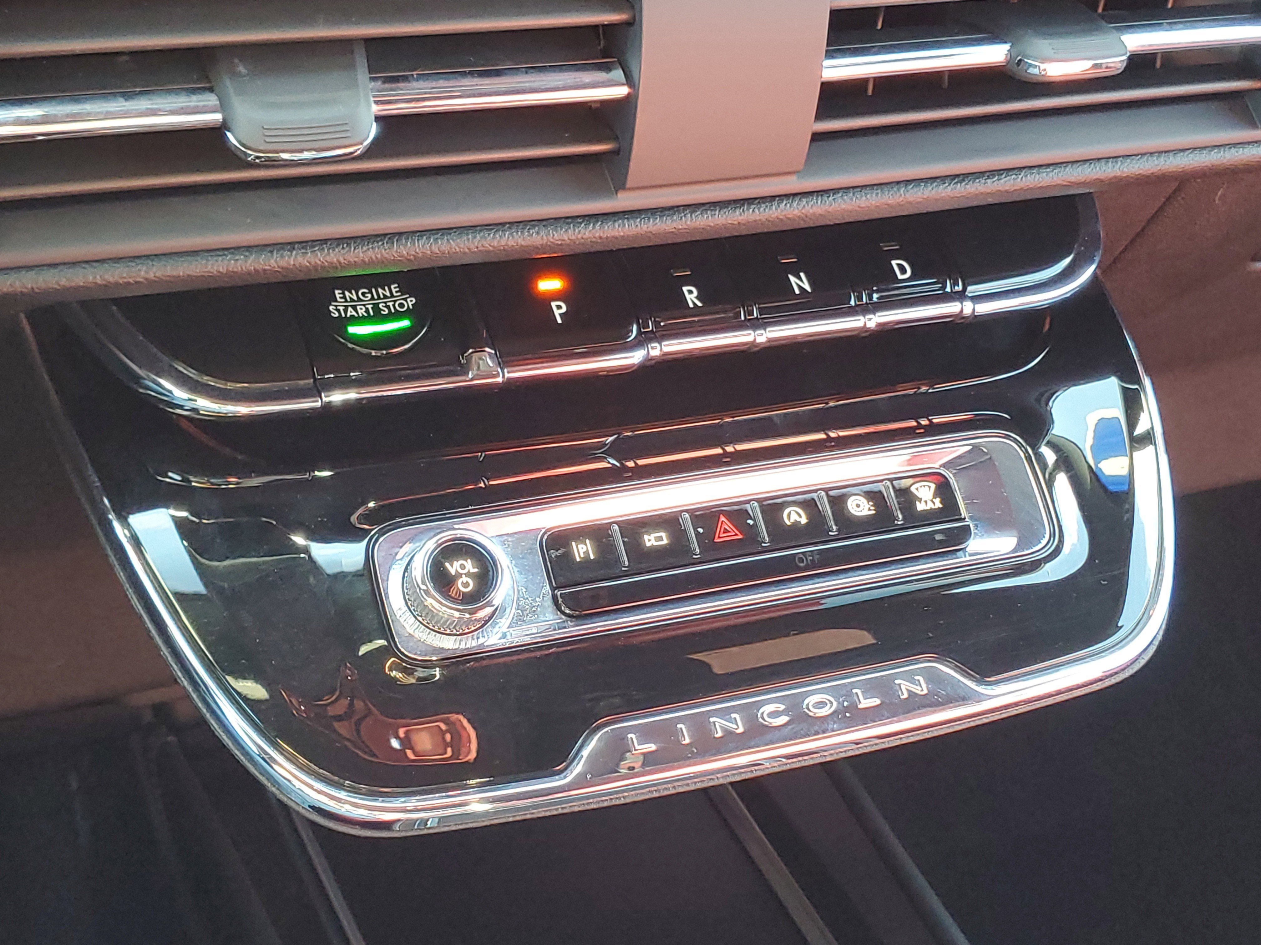 Certified 2023 Lincoln Corsair Reserve w/ Equipment Group 201A image 18