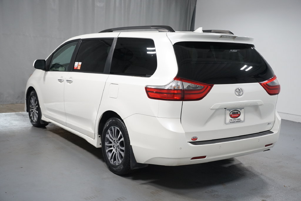 Certified 2020 Toyota Sienna XLE Premium FWD image 6
