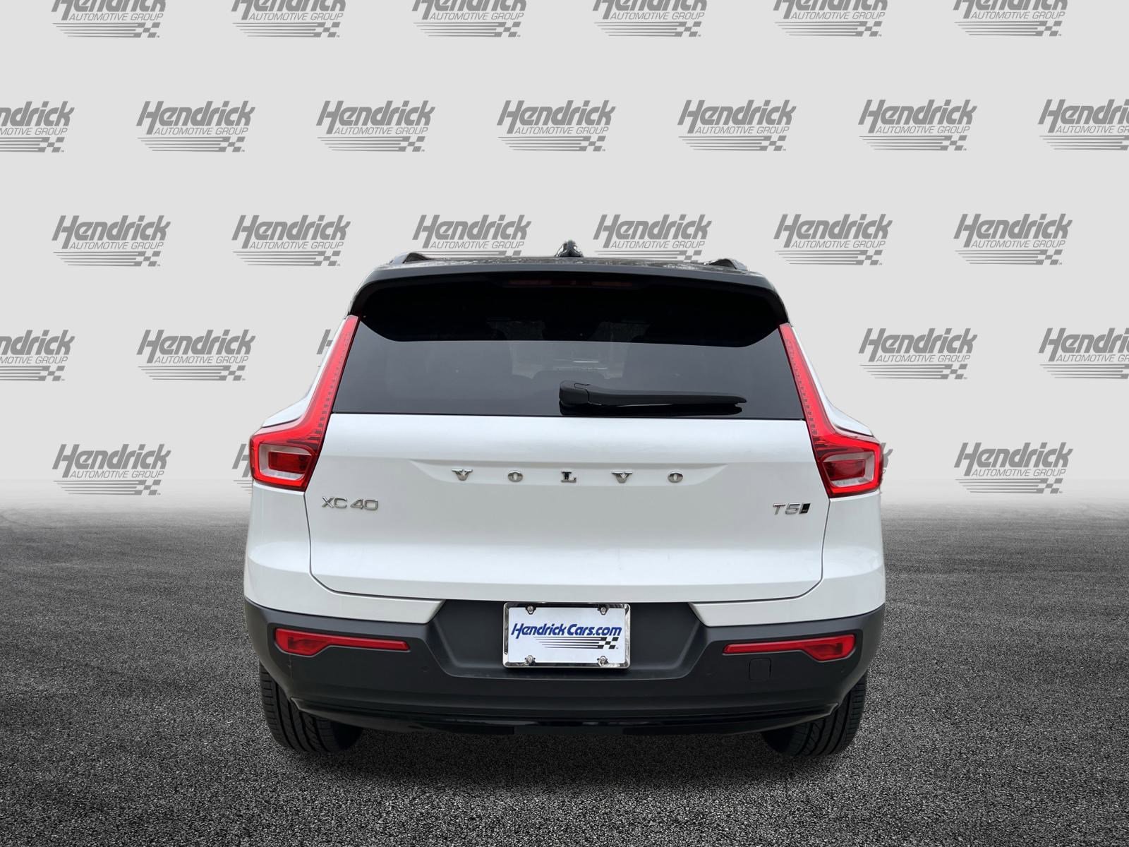 Used 2021 Volvo XC40 T5 R-Design w/ Advanced Package image 8