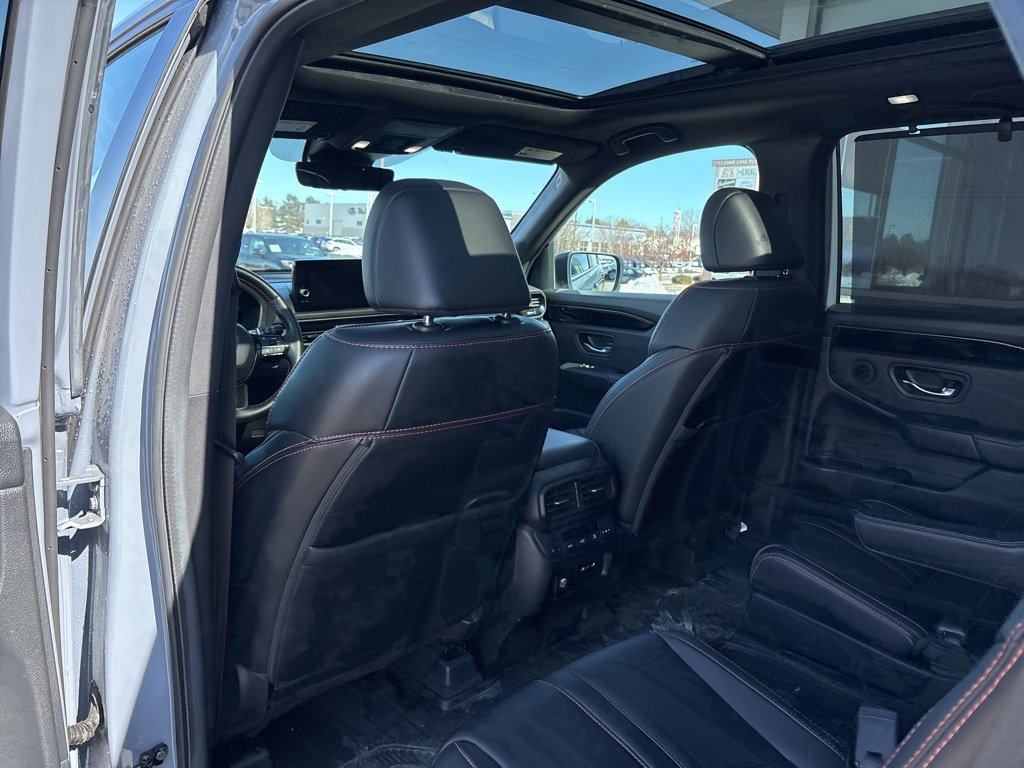 Used 2024 Honda Pilot TrailSport image 41