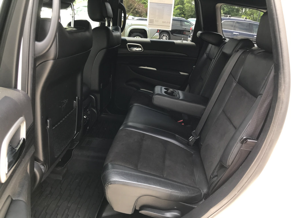 Used 2020 Jeep Grand Cherokee Laredo w/ Laredo X Package AWD/4WD image 25