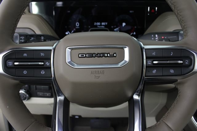 Used 2025 GMC Yukon Denali w/ Denali Reserve Package image 16