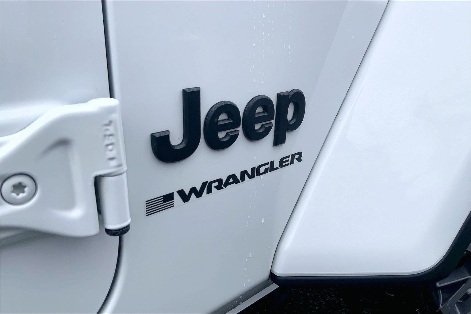 Certified 2025 Jeep Wrangler Sahara image 28