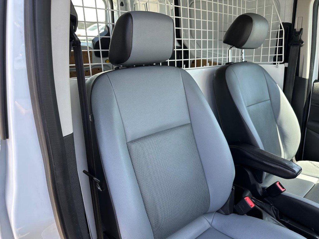 Used 2017 Ford Transit Connect XL image 31