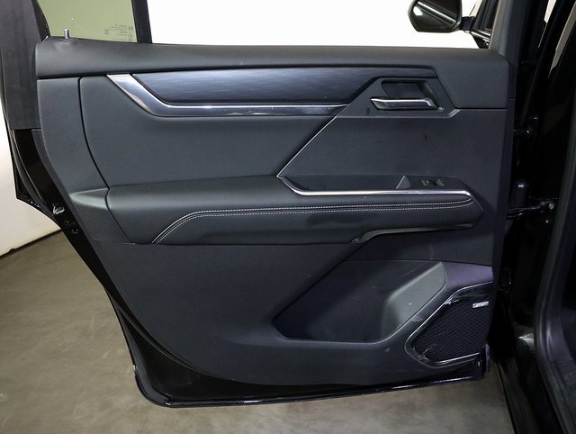 Used 2024 GMC Acadia Elevation image 29