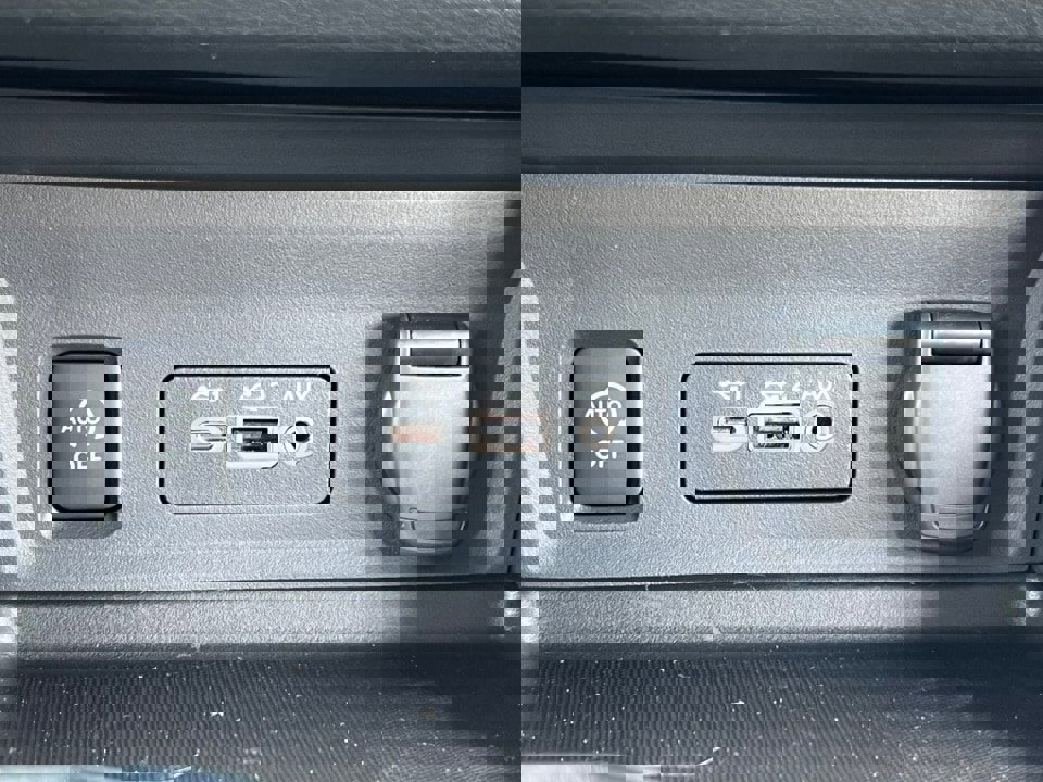 New 2025 Nissan Sentra SR w/ Midnight Edition image 24