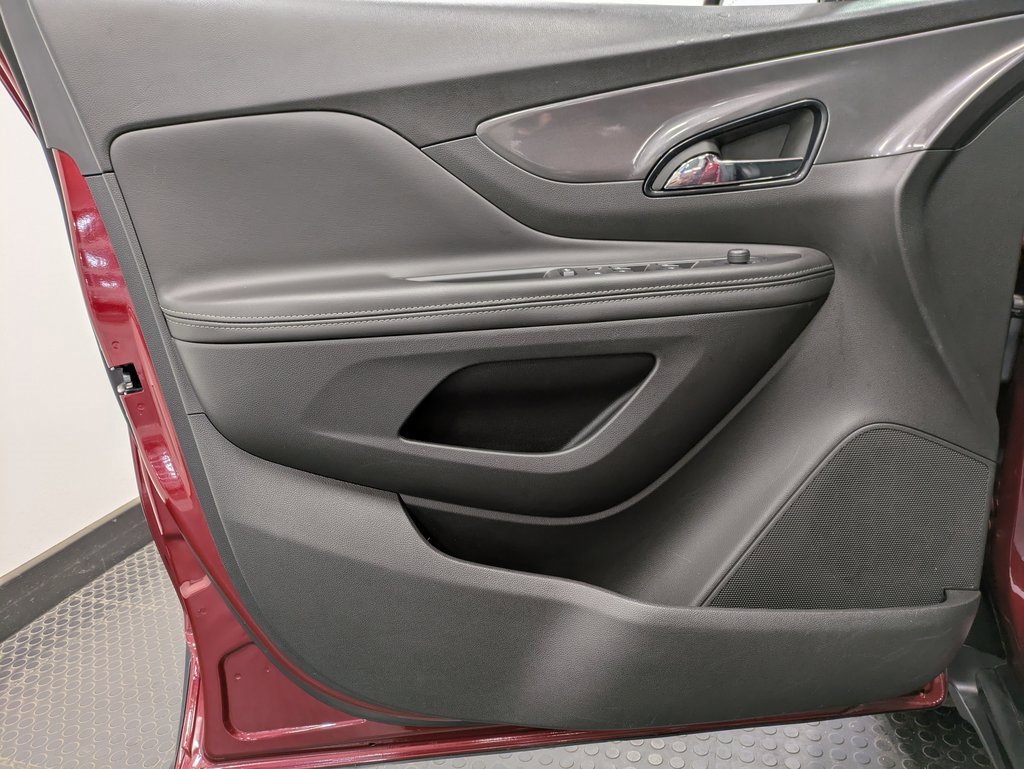 Used 2022 Buick Encore Preferred w/ Safety Package image 8