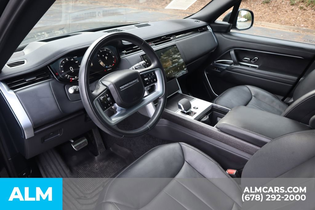 Used 2025 Land Rover Range Rover Long Wheelbase SE image 11