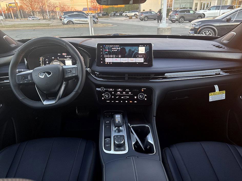 New 2026 INFINITI QX60 Sport image 11