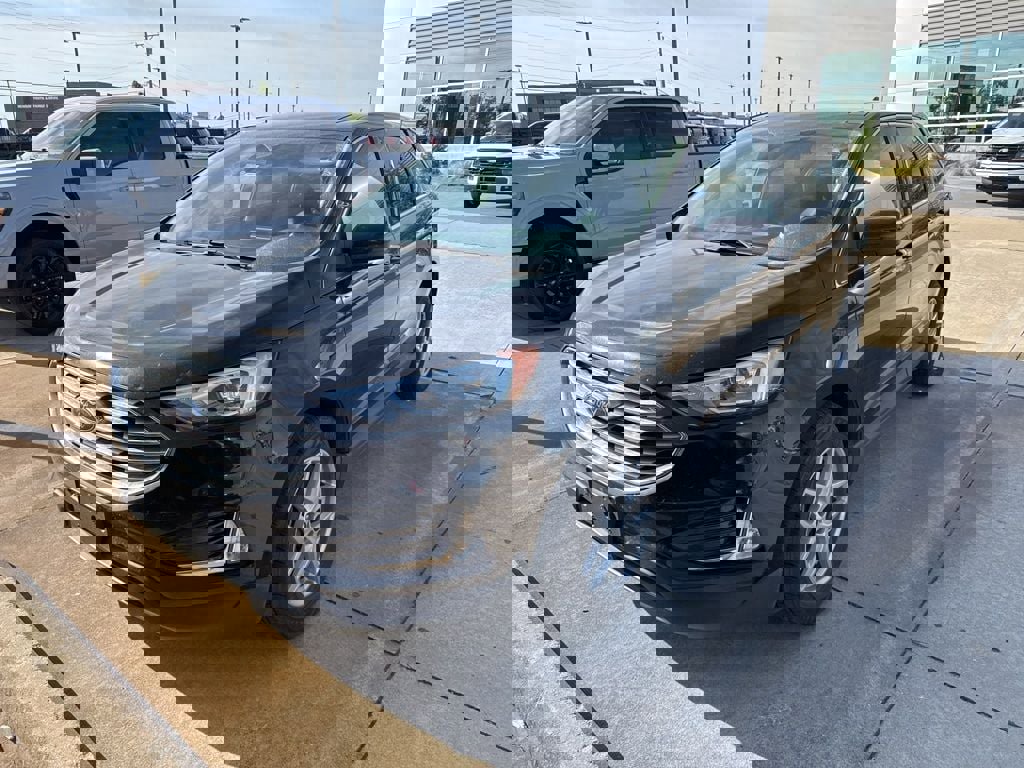 Used 2021 Ford Edge SEL w/ Convenience Package FWD image 3