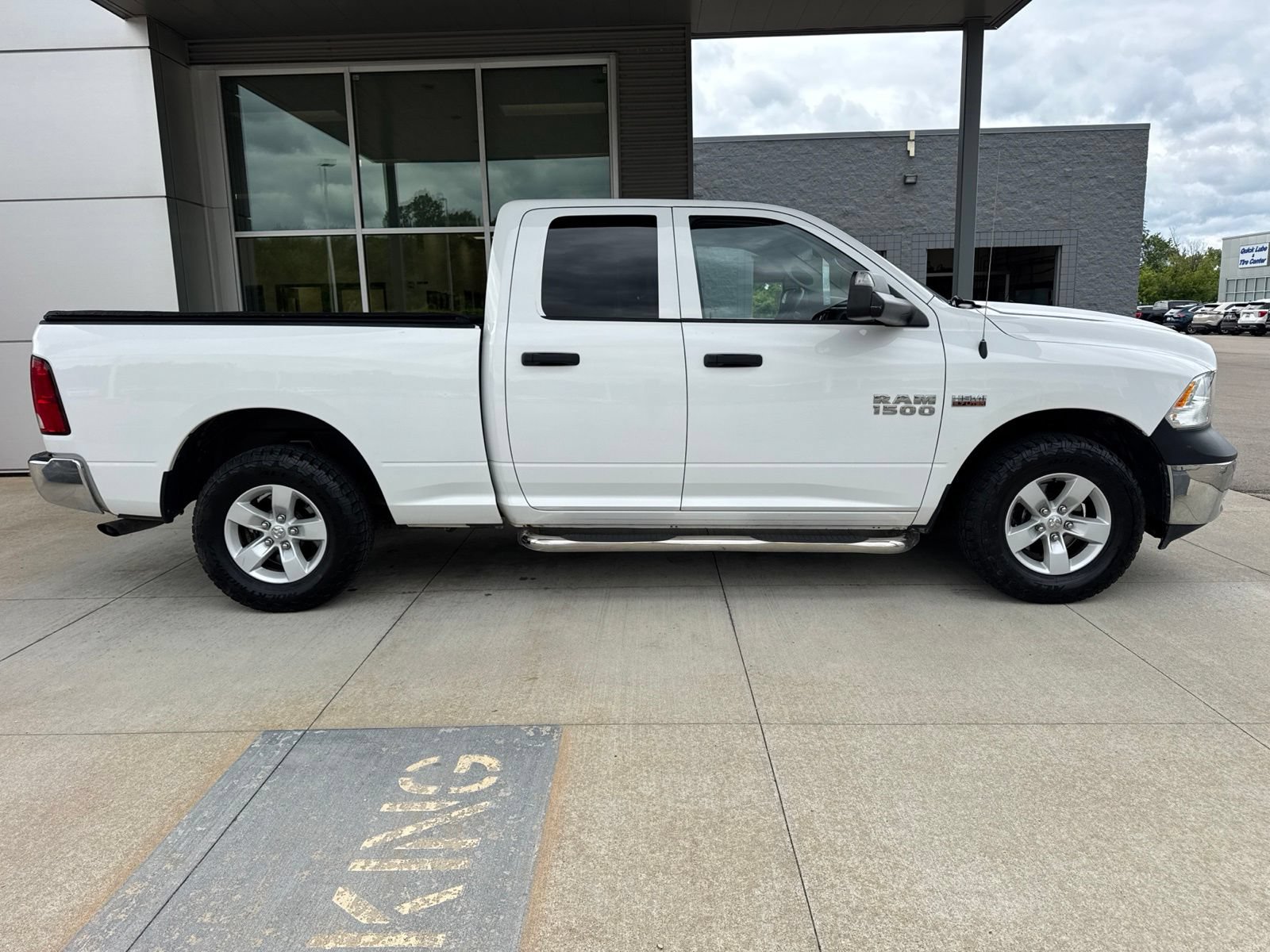 Used 2018 RAM 1500 ST w/ SXT Appearance Group AWD/4WD image 9