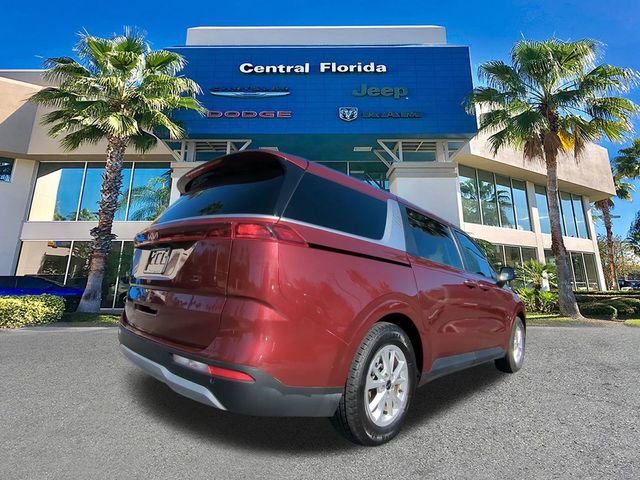 Used 2024 Kia Carnival LX image 5