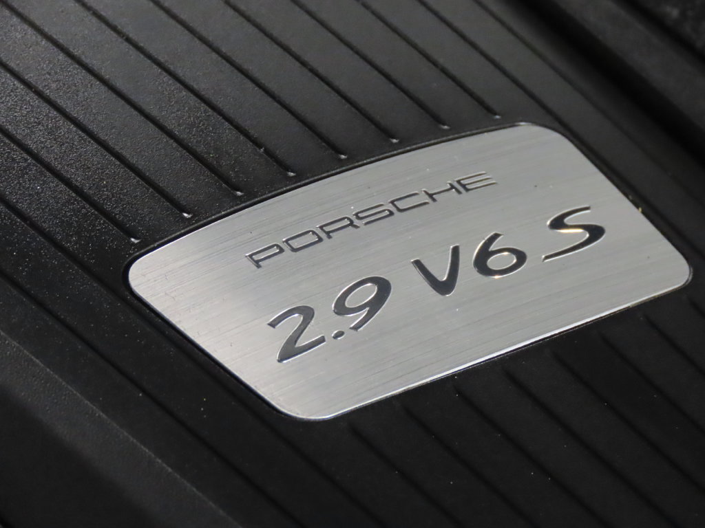 Certified 2023 Porsche Macan S AWD/4WD image 49