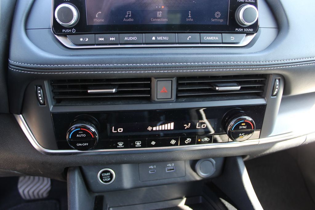 Used 2023 Nissan Rogue SV AWD/4WD image 24