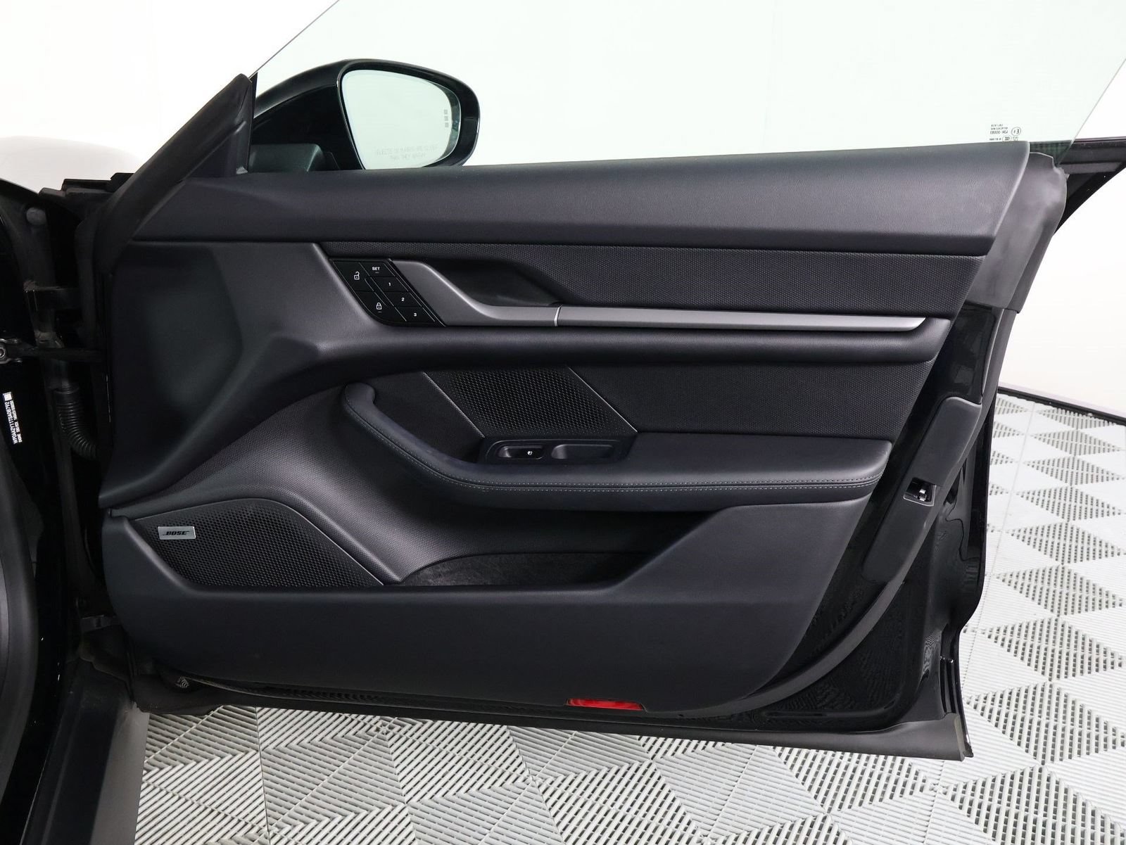 Certified 2026 Porsche Taycan AWD/4WD image 23