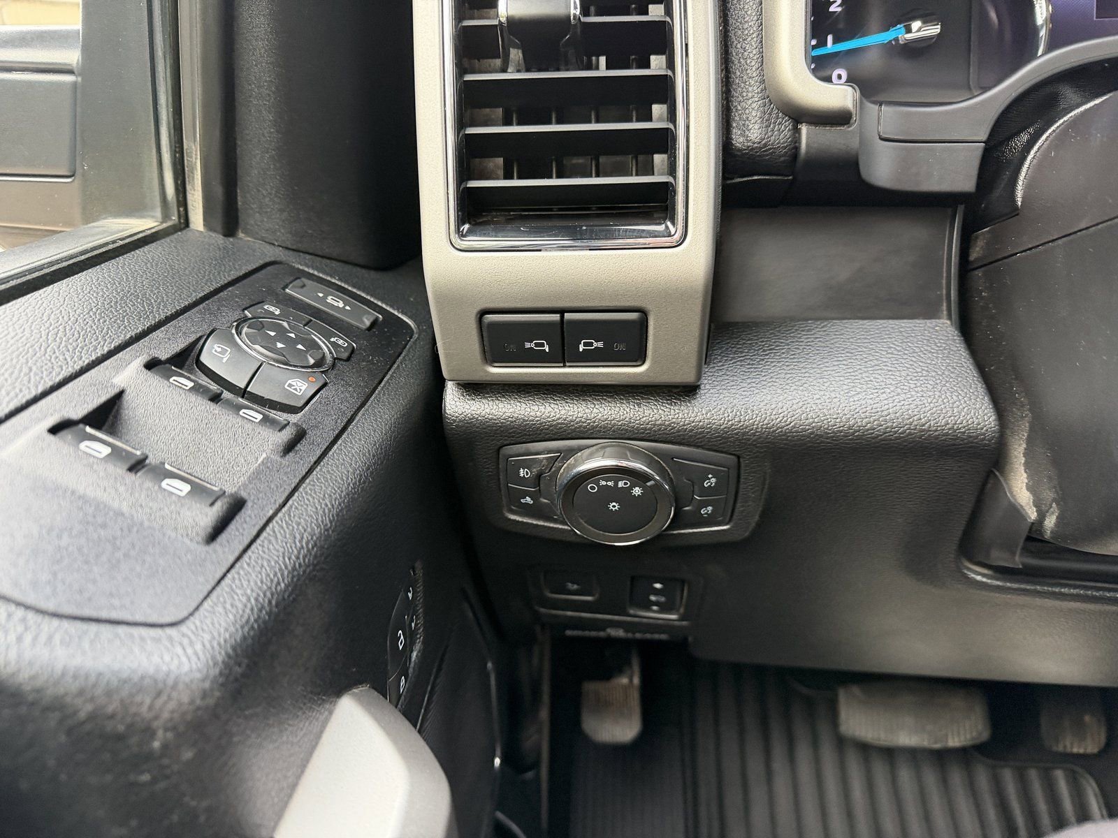 Used 2021 Ford F250 Lariat w/ Lariat Ultimate Package image 12