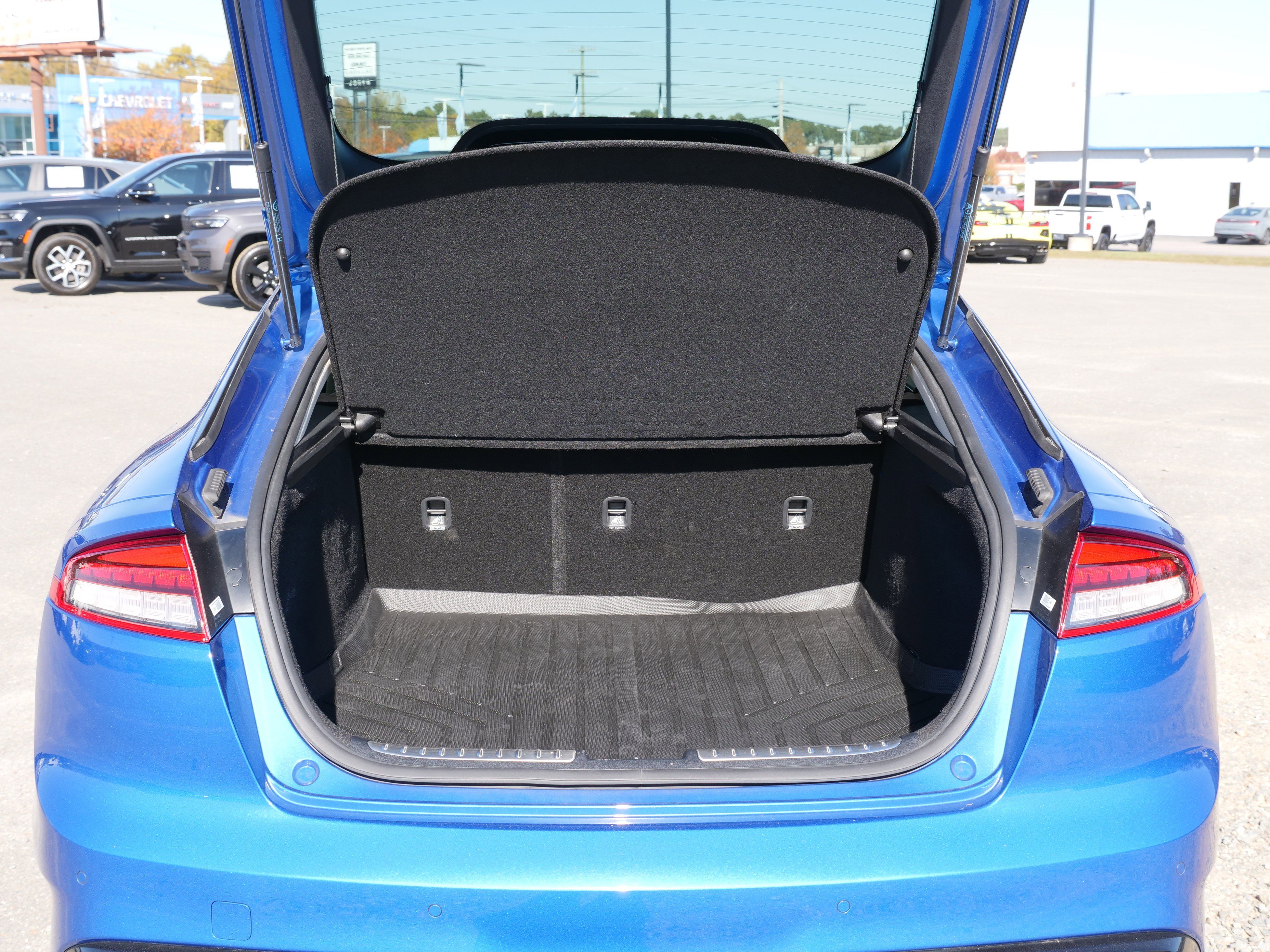 Used 2022 Kia Stinger GT-Line w/ Sun & Sound Package image 14