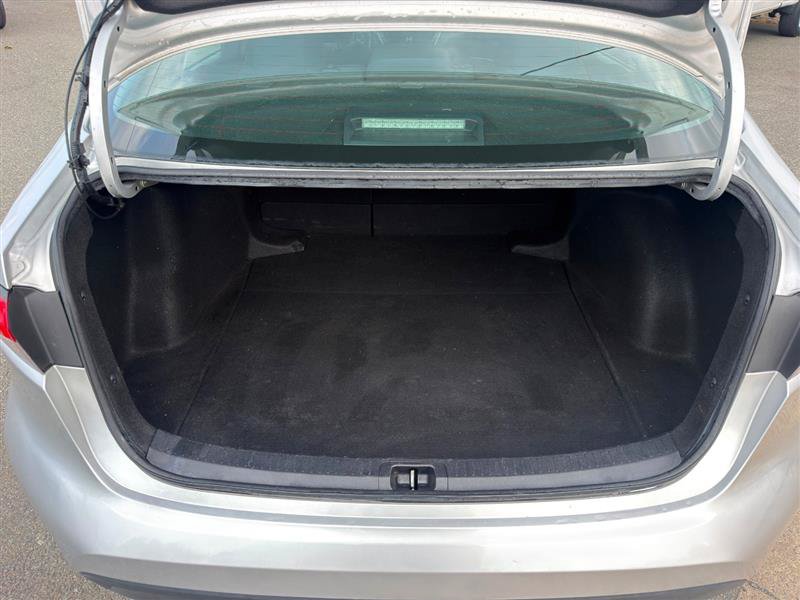 Used 2022 Toyota Corolla LE FWD image 4