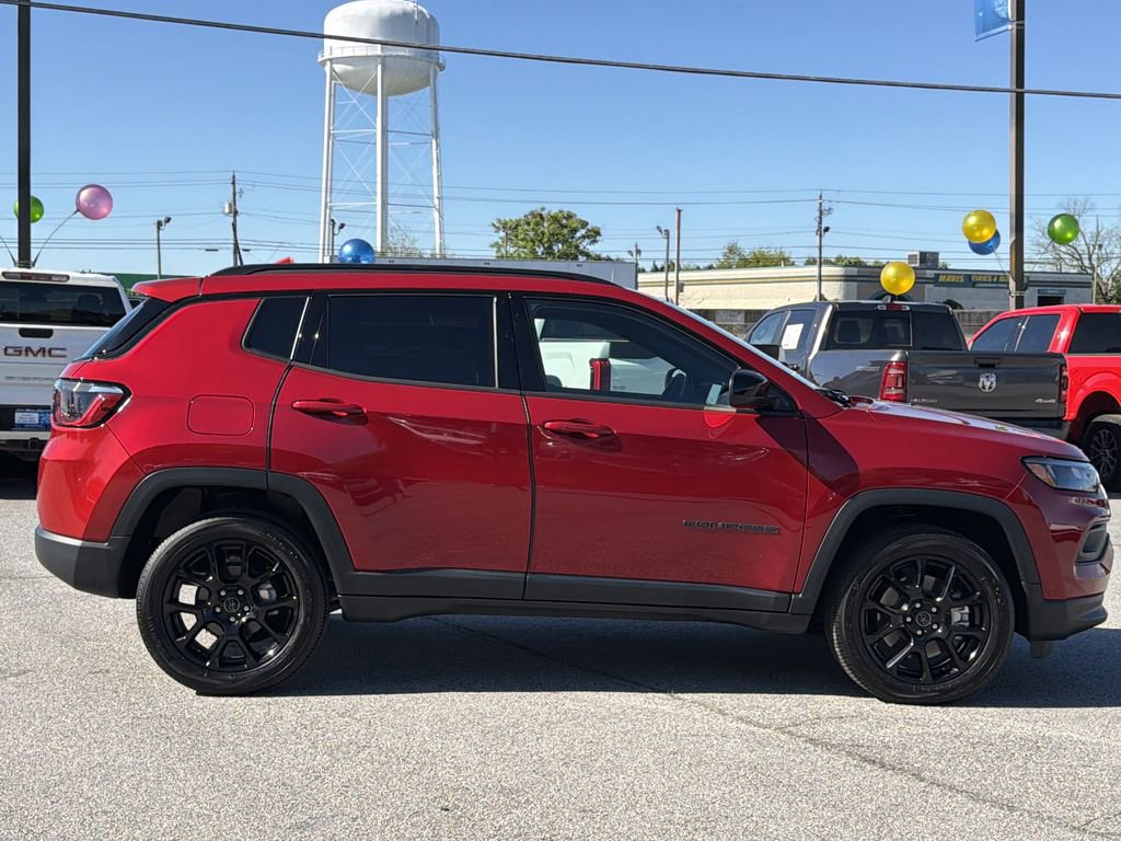 Used 2026 Jeep Compass Latitude image 24