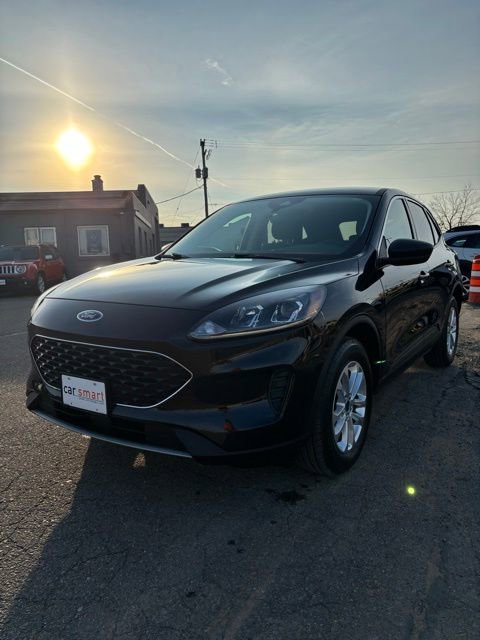 Used 2022 Ford Escape SE image 3