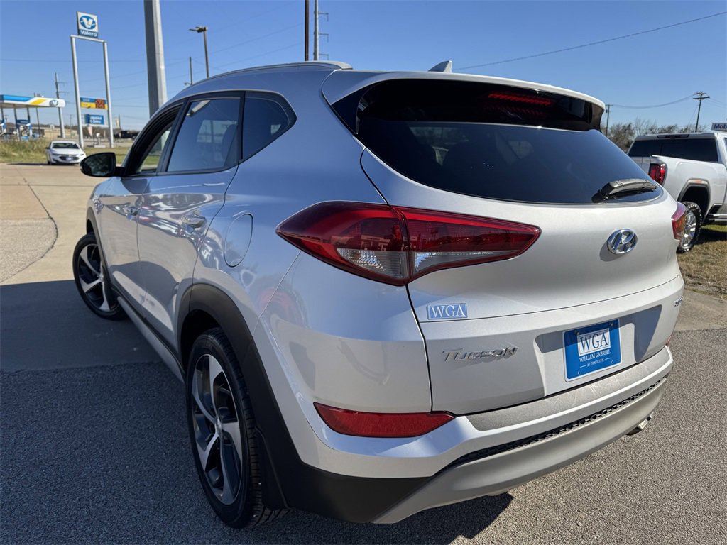 Used 2018 Hyundai Tucson Sport image 5