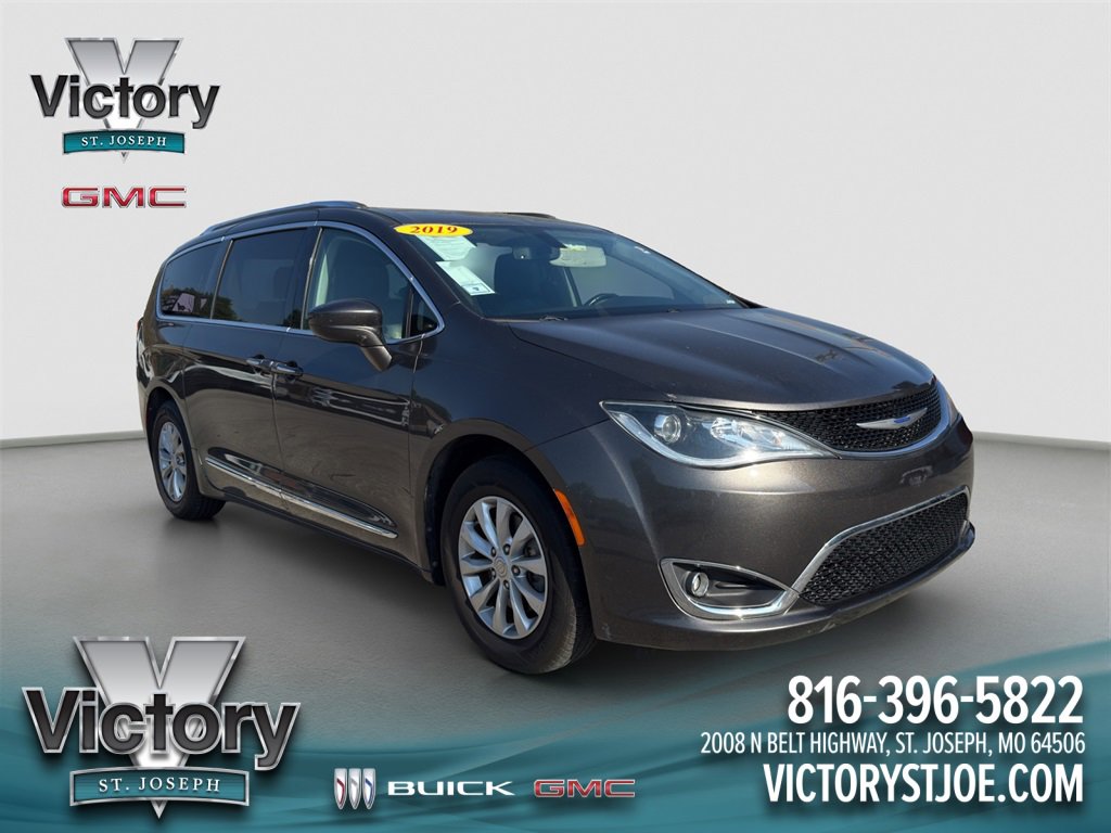 Used 2019 Chrysler Pacifica Touring-L