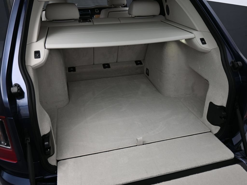 Certified 2024 Rolls-Royce Cullinan AWD/4WD image 35