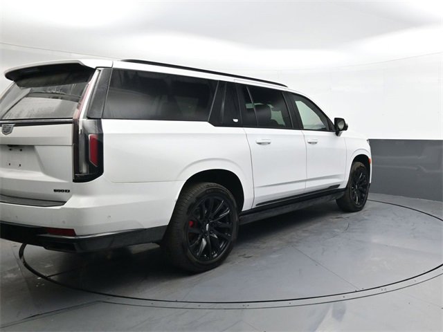 Used 2023 Cadillac Escalade ESV Sport Platinum w/ LPO, ONYX Package image 4