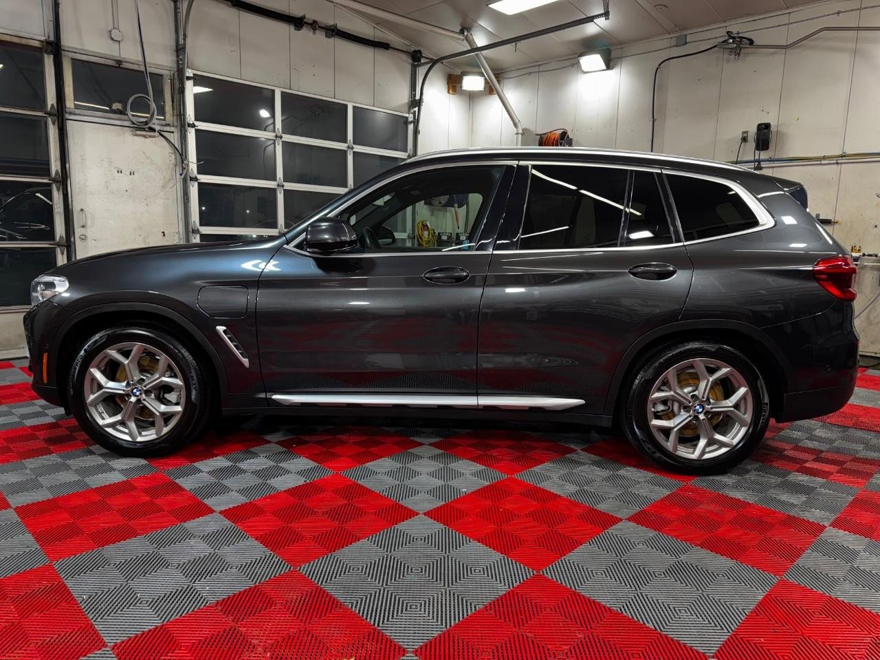 Used 2021 BMW X3 xDrive30e w/ Premium Package image 5