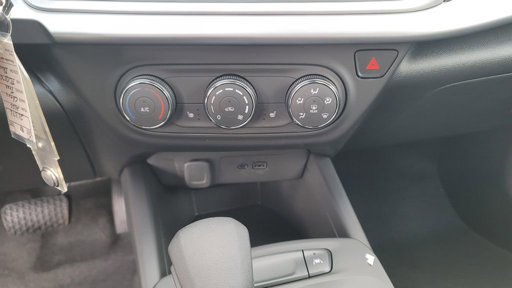 New 2026 Chevrolet Trax RS image 22