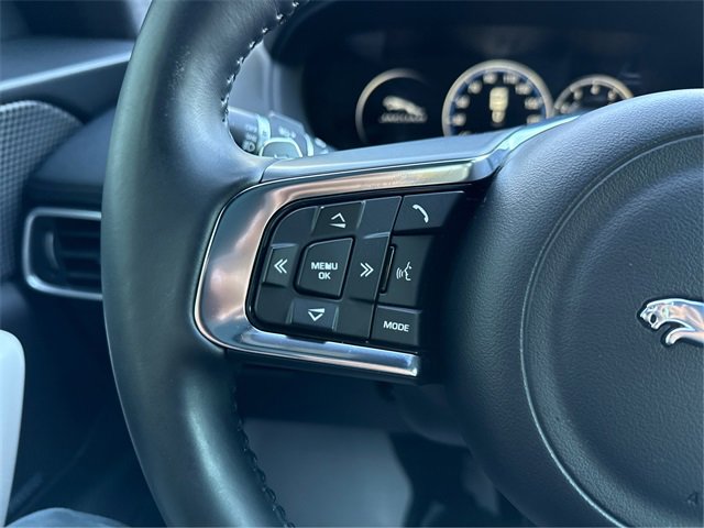 Used 2017 Jaguar F-PACE First Edition image 33