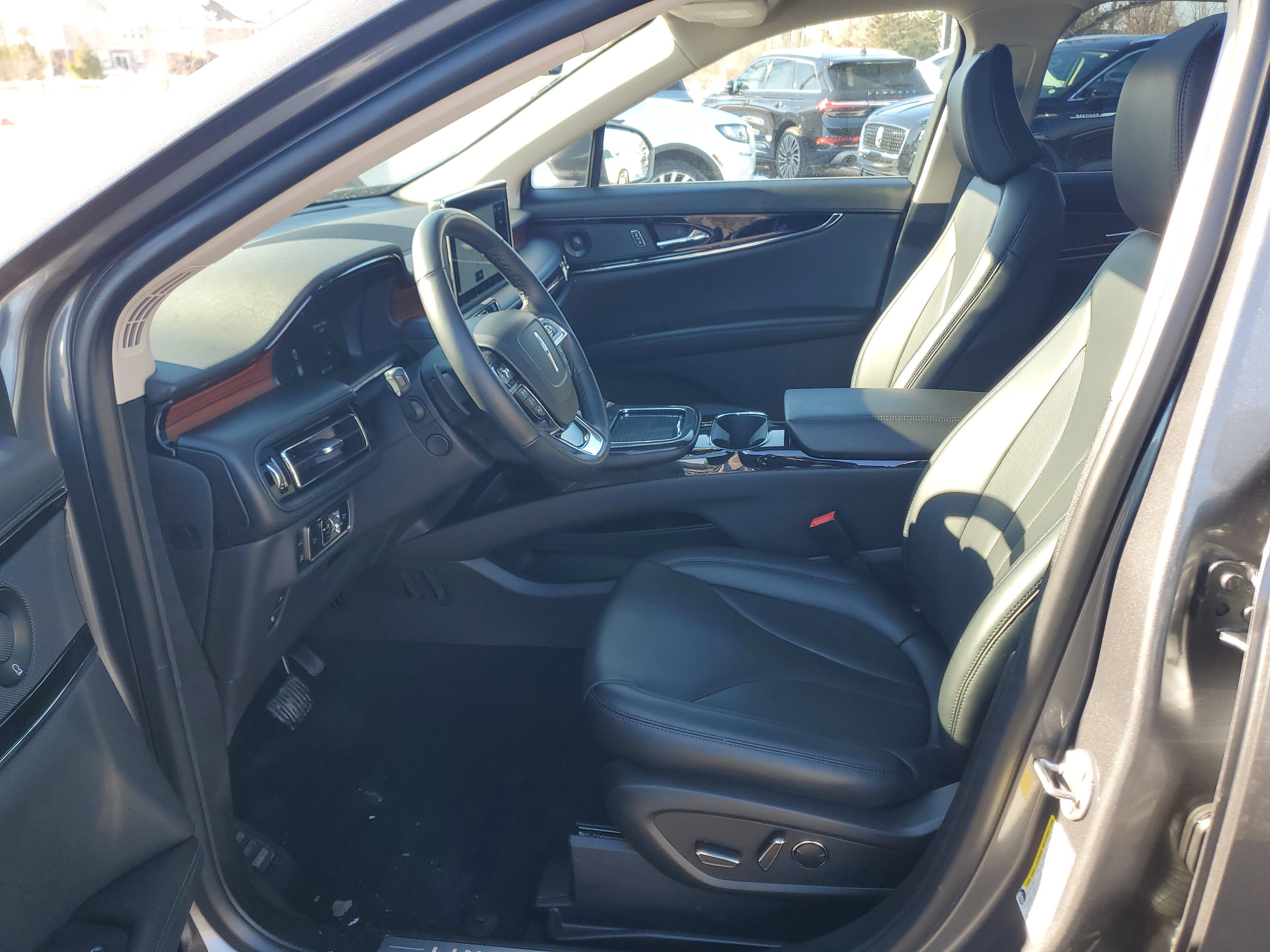 Certified 2023 Lincoln Nautilus Reserve w/ Equipment Group 201A image 12