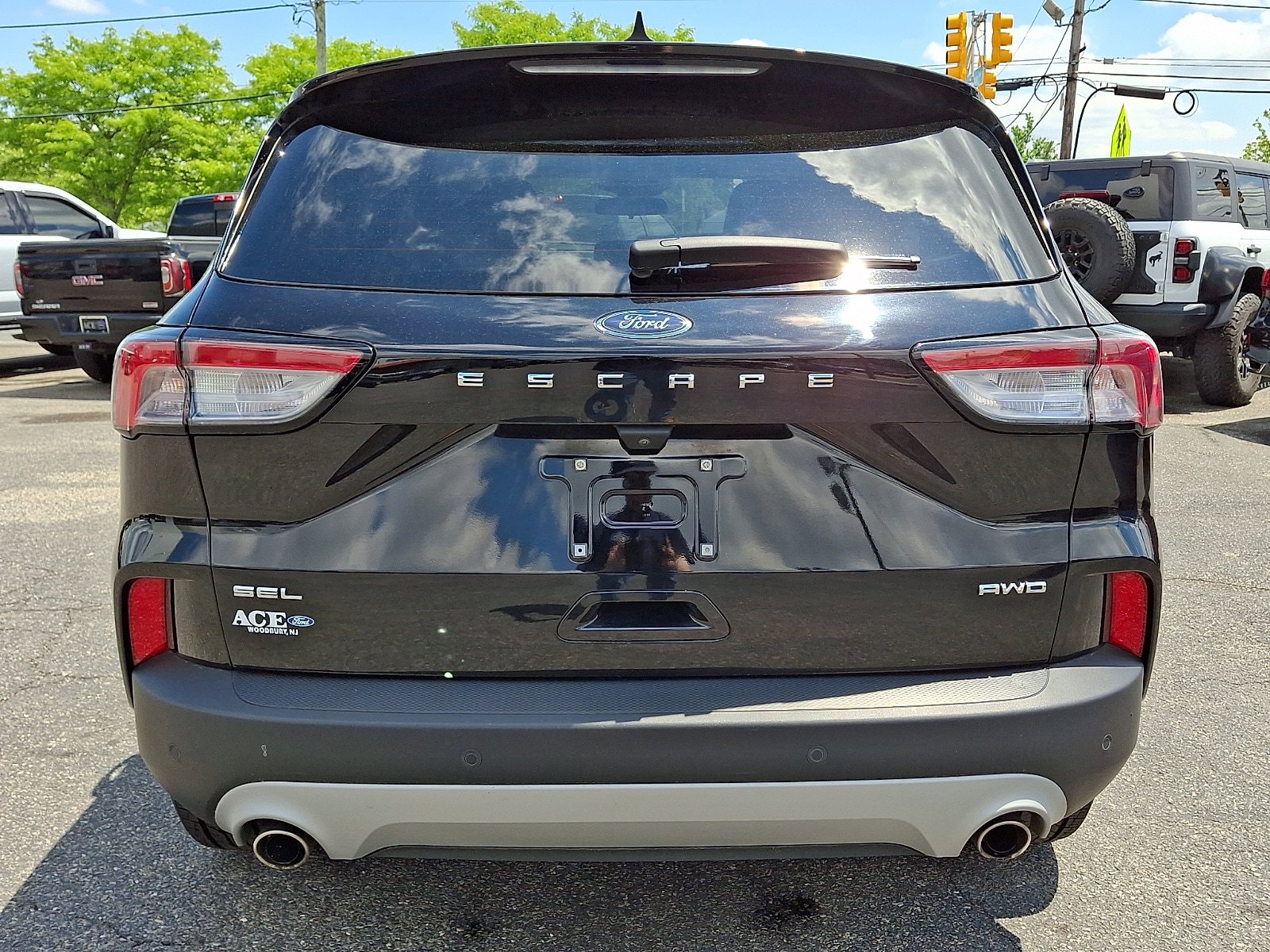 Certified 2022 Ford Escape SEL w/ Technology Package AWD/4WD image 5