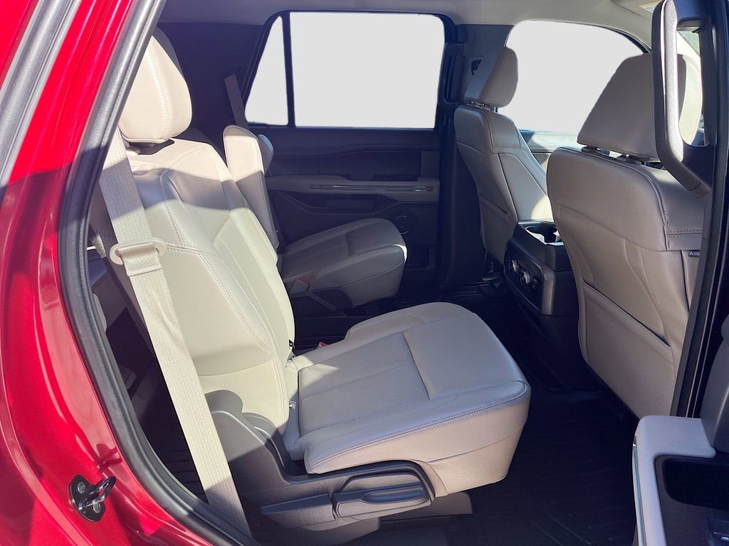 Used 2021 Ford Expedition XLT image 29