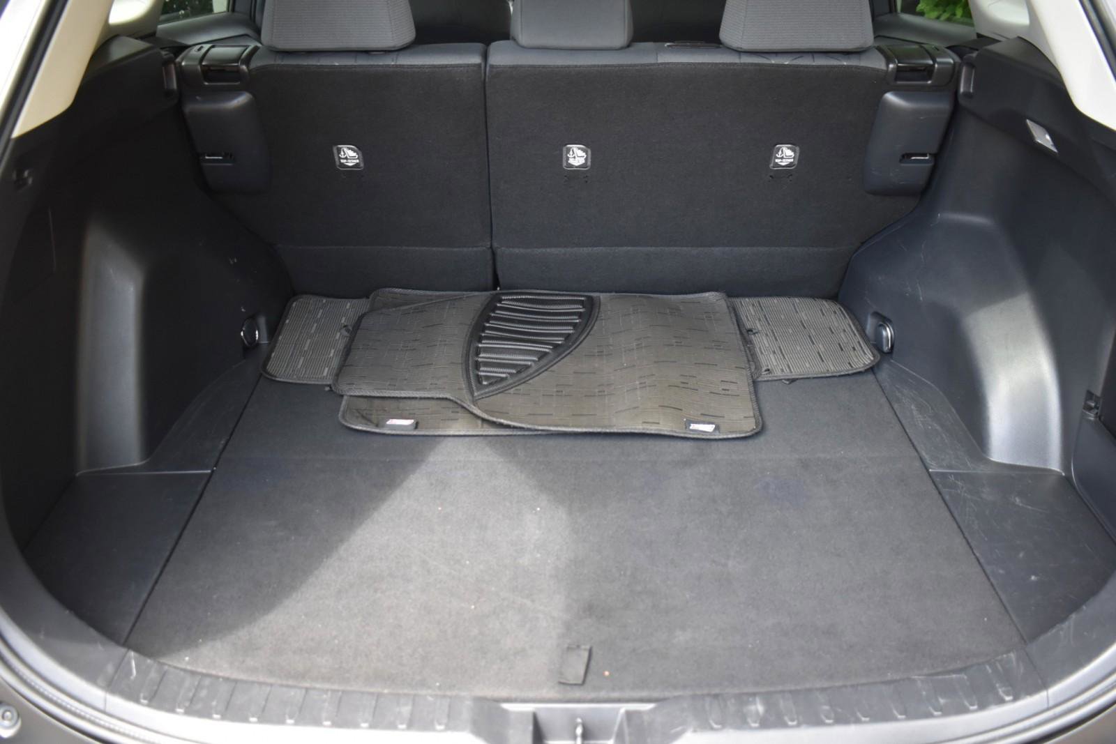 Used 2021 Toyota RAV4 XLE image 45