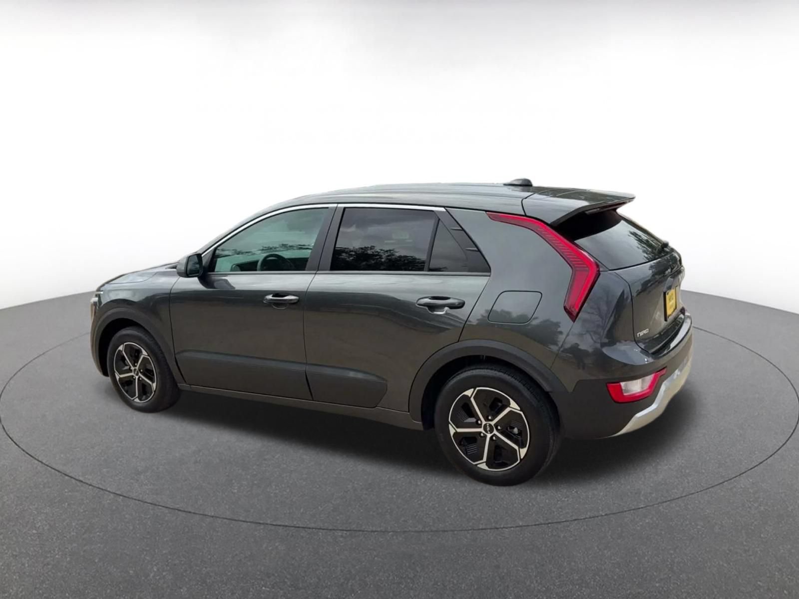 Used 2026 Kia Niro LX FWD image 9