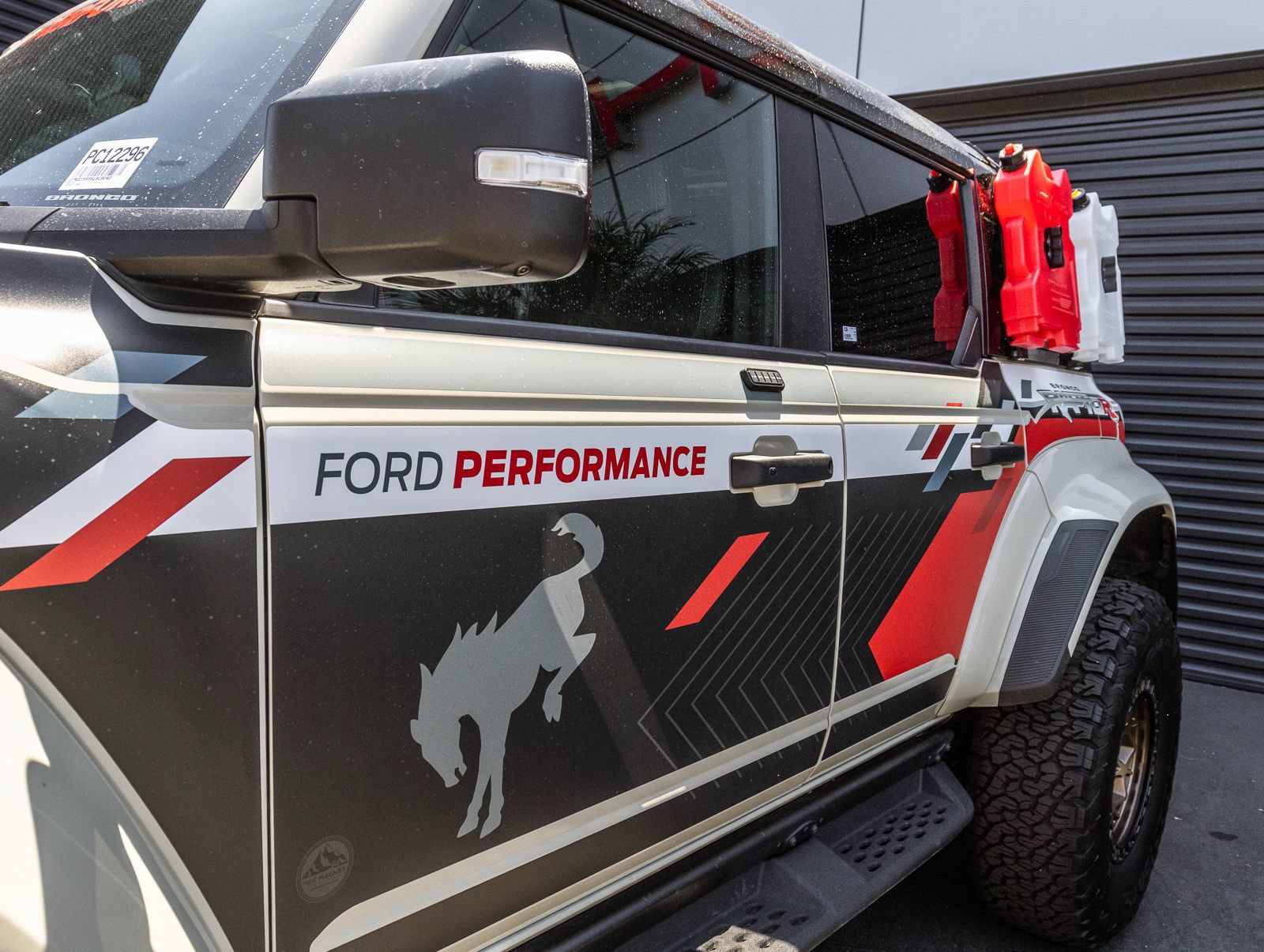 Used 2025 Ford Bronco Raptor w/ Interior Carbon Fiber Pack AWD/4WD image 16