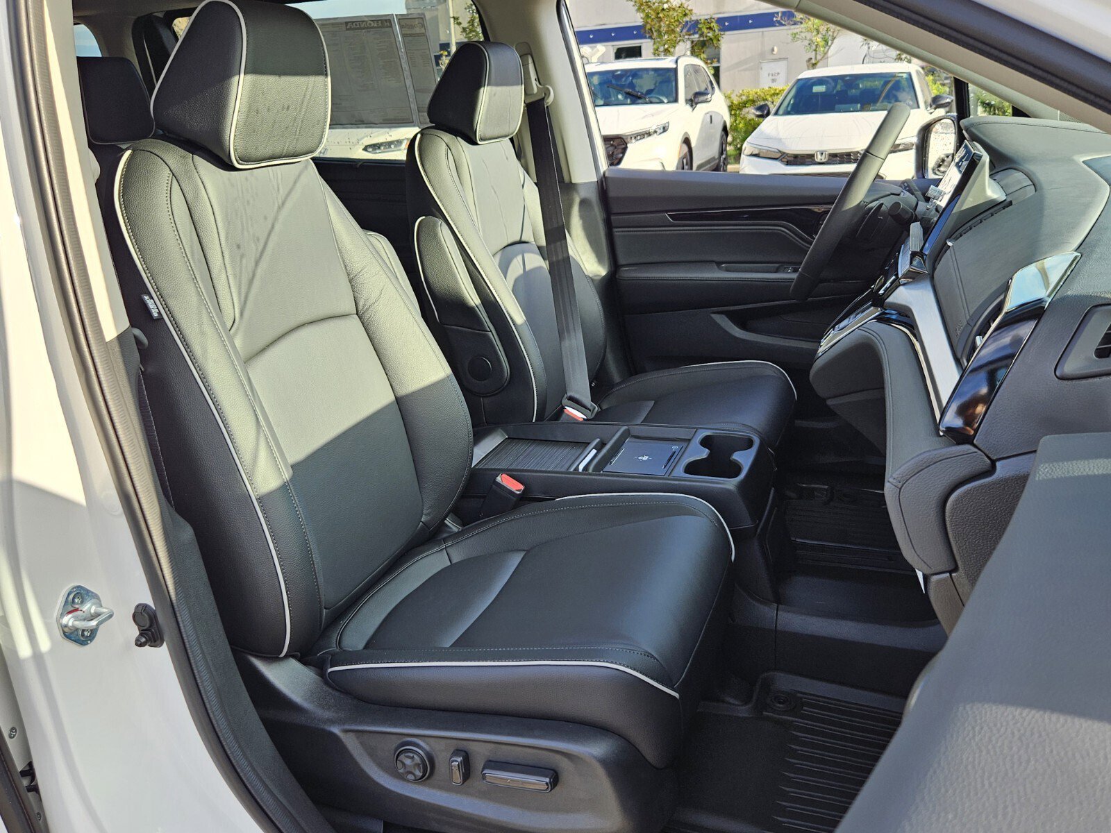 New 2026 Honda Odyssey Touring image 24