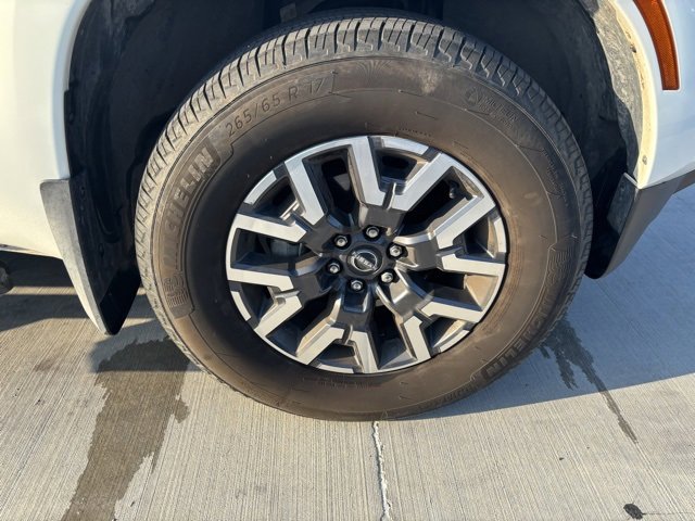 Used 2024 Nissan Frontier SL image 15