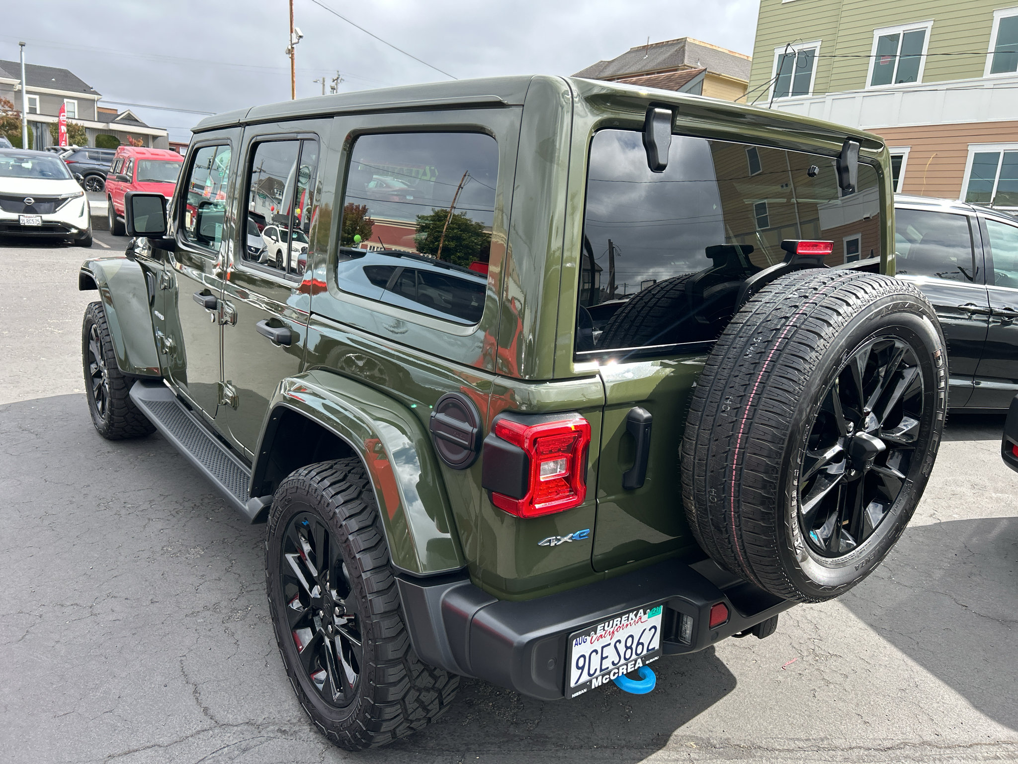 Used 2022 Jeep Wrangler Unlimited Sahara w/ Safety Group AWD/4WD image 6